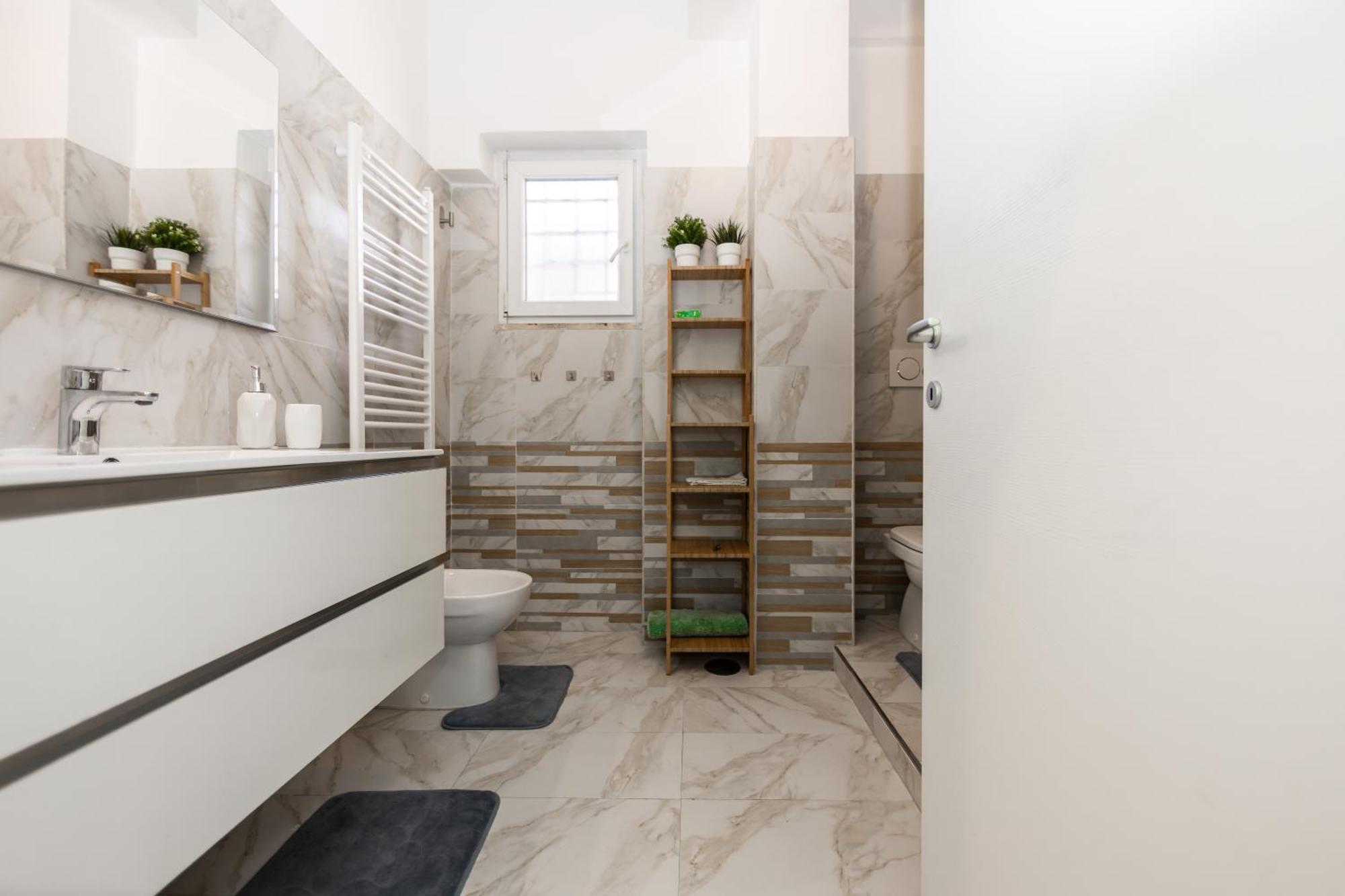 Lotus - Appartamento Sul Mare A Ostia Con Giardino Relax Ngoại thất bức ảnh